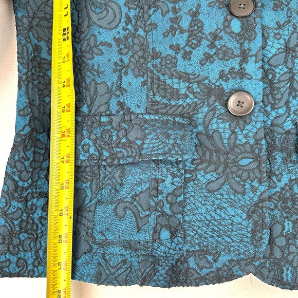 Chico's Lace Floral Blazer Office Party - Picture 7 of 7